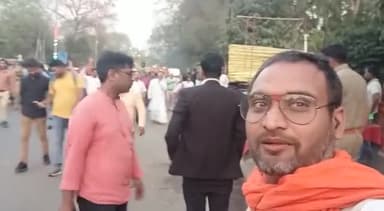 विद्युत कर्मचारी संयुक्त संघर्ष समिति उप्रशाखा प्रयागराज द्वारा सरकार के खिलाफ उतरे सड़क पर,जमकर लगाए सरकार विरोधी नारे