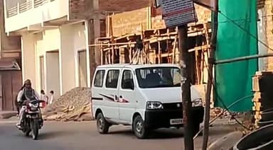 भदोही: भदोही के लोगों को मिलेगी जाम के झाम से मुक्ति पीडब्ल्यूडी विभाग सड़क चौड़ी करने के लिएसर्वे करना किया शुरू