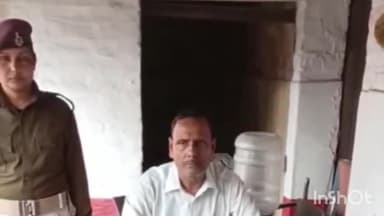 सासाराम: सासाराम के रेल पुलिस ने प्लेटफार्म नंबर 3 के पश्चिमी छोर से संदिग्ध स्थिति में एक झूला से शराब की बरामद