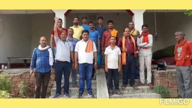 ज़िन्दगी की भी अजीब सी कहानी है किसी के साथ हम वक़्त को भूल जाते है तो कोई वक़्त के साथ हमे भूल जाते है🙏🏻🙏🏻