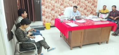 सारंगपुर: समर्थन मूल्य खरीदी की तैयारी को लेकर एसडीएम कार्यालय में एसडीएम राकेश मोहन त्रिपाठी ने ली अधिकारियों की बैठक