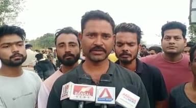 अंबिकापुर: ग्राम सकालो में ट्रक की टक्कर से दो युवकों की हुई मौत, हादसे के बाद उप सरपंच  दीपक ने दी जानकारी