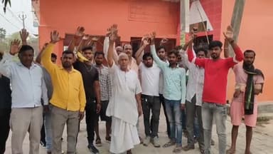 धनघटा: हैसर बाजार के काली मंदिर परिसर में अराजक तत्वों द्वारा गंदगी फैलाने का लगा आरोप, ग्रामीणों ने किया विरोध प्रदर्शन