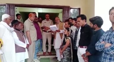 सिरोंज: नगर पालिका में पदस्थ कर्मचारियों द्वारा कांग्रेस पार्षदों से भेदभाव पूर्ण व्यवहार करने के विरोध में TI को दिया ज्ञापन