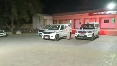 फलौदी: ग्रामीण पुलिस अधीक्षक धर्मेंद्र यादव ने किया फलोदी पुलिस थाने का निरीक्षण, पुलिस अधिकारियों की बैठक कर दिए निर्देश