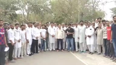 हनुमानगढ़: करनीसर-सहजीपुरा में आवारा लड़कों के द्वारा स्कूल जाती लड़कियों को छेड़ने का मामला, ग्रामीणों ने SP को सौंपा ज्ञापन