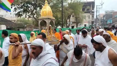 तेंदूखेड़ा: सकल दिगंबर जैन समाज द्वारा भगवान आदिनाथ जयंती पर जबेरा में निकली गई भव्य शोभायात्रा