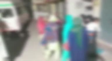 अमरोहा: मोहल्ला कुरेशी के एक घर में भतीजे ने चाची को बुरी नीयत से दबोचा, शोर मचाने पर आरोपी ने चाचा-चाची पर चाकू से किया हमला