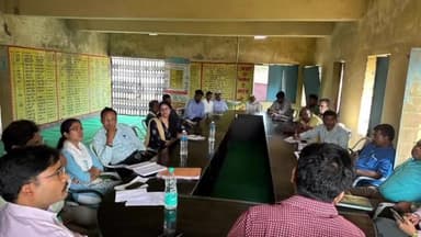 लोहरदगा: जीमा पंचायत में लगने वाले मिल्क प्रोडक्शन यूनिट को लेकर हुई बैठक, लाभुक चयन प्रक्रिया को लेकर हुई चर्चा