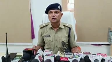 ग्वालियर गिर्द: इंद्रमणि चौराहा स्थित ट्रैफिक सिग्नल पर बाइक सवार दो बदमाशों ने महिला के साथ की लूटपाट