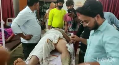 हाथरस: गांव अल्हेपुर के पास बाइक अनियंत्रित होकर सड़क किनारे खड़ी बैलगाड़ी से टकराई, घायल युवक को उपचार हेतु लाया गया अस्पताल