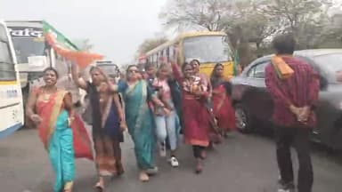 प्रदेश की कांग्रेस सरकार के  कुनीतियों, भ्रष्टाचार, स्वेच्छाचारिता एवं मोर आवास- मोर अधिकार सहित विभिन्न मांगों को लेकर आम जनता और महिला मोर्चा की बहनों कार्यकर्ताओं के साथ विधानसभा घेराव में शामिल हुईं ।
#Mor_Awas_Mor_Adhikar
#मोर_आवास_मोर