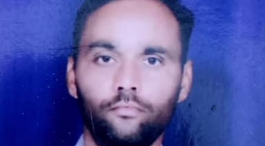 इटावा: लखनपुरा के जंगल में लापता किसान का मिला कंकाल, फॉरेंसिक व पुलिस टीम ने जांच पड़ताल कर पोस्टमार्टम के लिए भेजा कंकाल