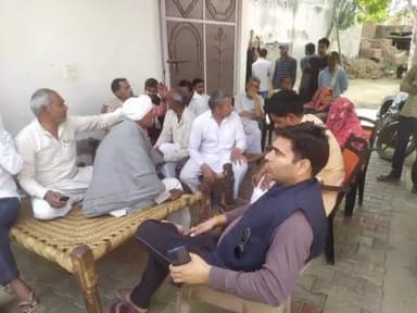 आज गांव अकबर गढ़ व बिरालसी, दोनो पक्षों के बीच में मिट्टी के पैसों को  लेकर विवाद चल रहा था जिसमें अकबर गढ़ पक्ष ने थाने में तहरीर भी दे रखी थी उस विवादित मामले  को गांव के जिम्मेदार व्यक्तियों के साथ में बैठकर भाकियू सर्व युवा राष्ट्रीय अध