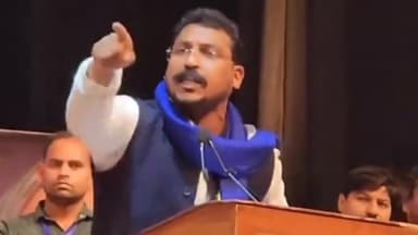 मैं सदन में होता तो जबाब देता।