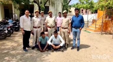 चित्तौड़गढ़: सारण चौराया पर नाकाबन्दी में अवैध देशी शराब के 960 पव्वे, 240 बीयर की बोतल व स्वीफ्ट कार सहित दो आरोपी गिरफ्तार।