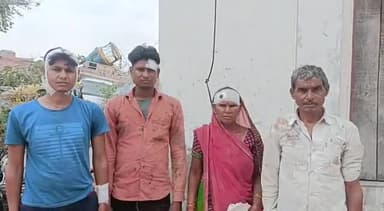 जलेसर: घर में घुसकर मारपीट करने की थानाध्यक्ष से शिकायत करने पहुंचे रमपुरा के ग्रामीण.