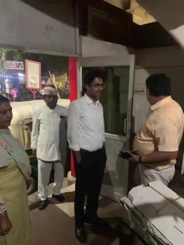 गाज़ियाबाद: नगर आयुक्त द्वारा पटेलनगर फर्स्ट व पुराने बस अड्डे की सफ़ाई व्यवस्था को लेकर किया गया औचक निरीक्षण