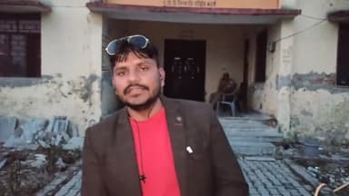 धनघटा: विद्युत कर्मियों की हड़ताल के चलते धनघटा विद्युत उपकेंद्र पर पुलिसकर्मी व लेखपाल की लगाई गई ड्यूटी