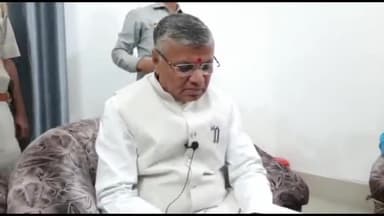 जौनपुर: डाक बंगले में कारागार मंत्री धर्मवीर प्रजापति ने कहा- मुख्यमंत्री किस जीरो टॉलरेंस नीति पर नहीं आने देंगे धब्बा