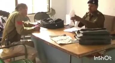 भिंड नगर: देहात थाना पुलिस ने रेलवे क्रॉसिंग के पास से अवैध रूप से देसी शराब बेचते आरोपी को किया गिरफ्तार