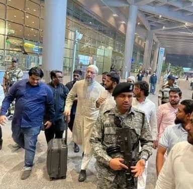 फिल्म "गदर" और बिहार में "सदर" का आज - कल खौफ चरम पर है..💥😛
जुम्मा मोबारक साथियों