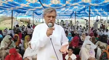 बहादुरगढ़: केएमपी माडौठी टोल प्लाजा पर चल रहे धरने में बोले राष्ट्रीय किसान नेता रमेश दलाल, ₹10 करोड़ प्रति एकड़ मुआवजा दे सरकार