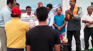 बड़गांव: महाराणा प्रताप खेलगांव परिसर में जिला कलेक्टर ताराचंद मीणा ने की स्विमिंग पूल के नए सत्र की शुरुआत