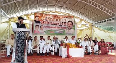 सिरोंज: सुहाग गार्डेन में अल्पसंख्यक कांग्रेस का जिला स्तरीय सदभावना सम्मेलन हुआ फेल, नहीं जुटे कार्यकर्ता,कुर्सियां रहीं खाली