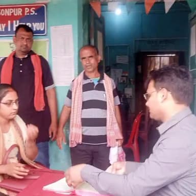 सोनपुर: सीओ ने नयागांव व सोनपुर थाना परिसर में जनता दरबार लगाकर भूमि संबंधी विवादों का किया निपटारा