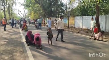राघोगढ़: जिले के दिव्यांगों की स्वाभिमान पदयात्रा हुई समाप्त, कलेक्ट्रेट कार्यालय में डिप्टी कलेक्टर ने जमीन पर बैठकर लिया ज्ञापन