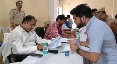 जौनपुर: हुसैनाबाद स्थित काशीराम सामुदायिक भवन में जिलाधिकारी की अध्यक्षता में संपूर्ण समाधान दिवस का हुआ आयोजन