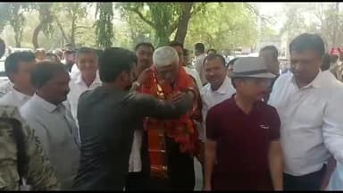 चित्तौड़गढ़: केंद्रीय मंत्री गजेंद्र सिंह शेखावत का चित्तौड़गढ़ दौरे के दौरान सर्किट हाउस में पार्टी पदाधिकारियों ने किया स्वागत