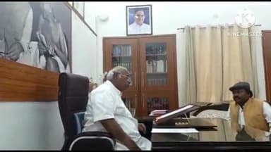 पतरातू: बड़कागांव के पूर्व MLA व मंत्री योगेंद्र साव ने कांग्रेस राष्ट्रीय अध्यक्ष खड़गे से दिल्ली स्थित आवास पर की मुलाकात