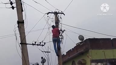 पतरातू: डीवीसी के 11000 विद्युत पोल में लगी आग, बिजली सप्लाई हुई बंद