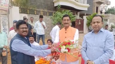 कांके: मुख्यमंत्री ग्राम सड़क योजना के तहत कटहल मोड पर पथ निर्माण कार्य का सांसद संजय सेठ और विधायक नवीन ने किया शिलान्यास