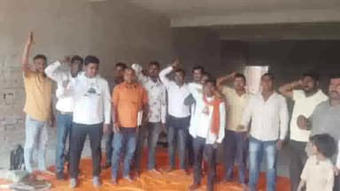 बिरनी: सारंडा हनुमान मंदिर परिसर में हिन्दू नव वर्ष मनाने को लेकर विहिप व बजरंग दल की बुलाई गई बैठक, की चर्चा