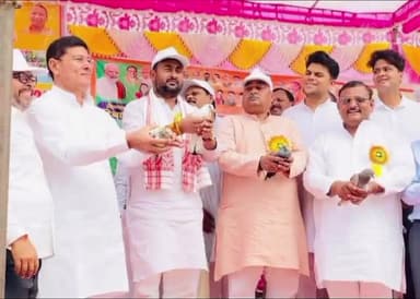 डिबाई: सांसद डॉ. भोला सिंह ने डिबाई में कबूतर उड़ाकर किया सांसद खेल स्पर्धा का शुभारंभ