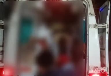 बहराइच: धर्मकुंडा के पास दो बाइकों की हुई टक्कर में तीन व्यक्ति हुए घायल, इलाज जारी