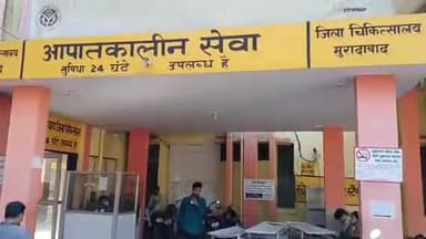 मुरादाबाद: भोजपुर थाना क्षेत्र में घर बना रहे रहे राजमिस्त्री को बंदरों ने हमला कर नीचे गिराया, राजमिस्त्री हुआ घायल