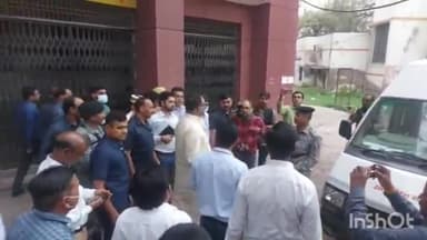 आगरा: यूपी के डिप्टी सीएम और स्वास्थ्य मंत्री बृजेश पाठक ने किया जिला अस्पताल का औचक निरीक्षण।