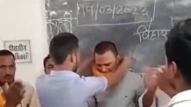 टनकुप्पा: टनकुप्पा प्रखंड अंतर्गत करियादपुर बाजार के विकास कुमार हाईस्कूल रात्रि प्रहरी संघ के जिला अध्यक्ष चुने गए