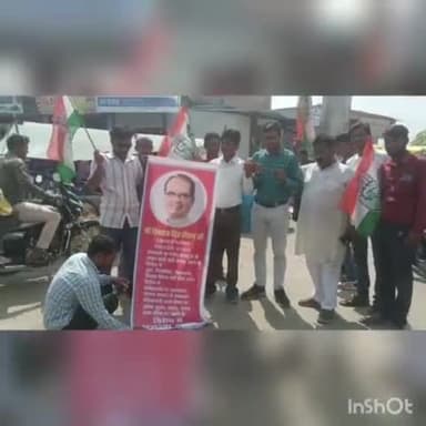 एक्स एमएलए कैंडिडेट कुरबाई सुभाष बोहत एडवोकेट के नेतृत्व में मुख्यमंत्री का पुतला दहन कर महामहिम राज्यपाल के नाम एसडीएम के प्रतिनिधि को ज्ञापन सौंपा ।