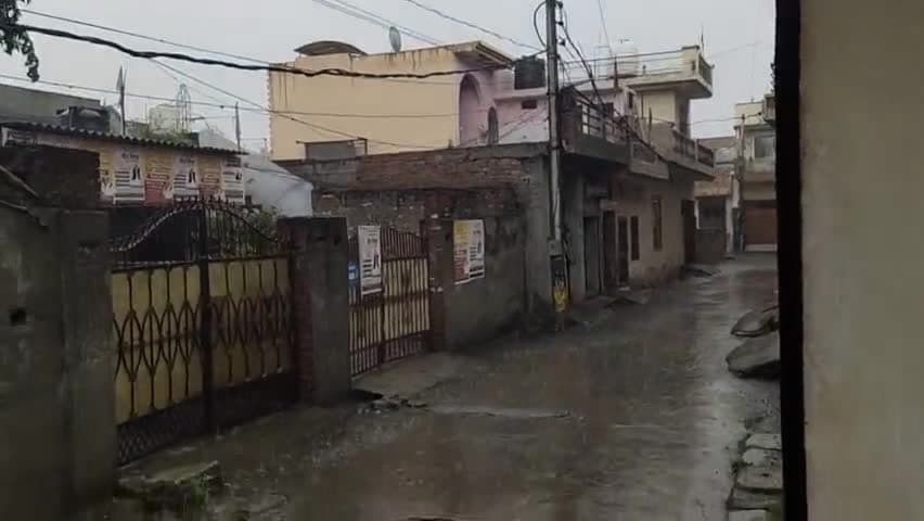 जिले में भारी बारिश से जलमग्न नालियां #yamunanagarnews #weatherupdate #public_ #newsupdate #nigam #healthdeptt #video