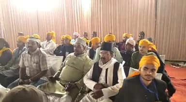 बरेली: कैंट थाना क्षेत्र के वरकलीगंज में जश्ने दस्तारबंदी के कार्यक्रम में एक जलसे का आगाज किया