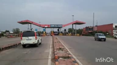 आगरा: यूपी के चर्चित उमेश पाल हत्याकांड के मुख्य आरोपी असद अहमद की तलाश में यूपी एसटीएफ ने आगरा के कई ठिकानों पर मारा छापा।