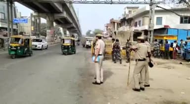 बहादुरगढ़: राजधानी दिल्ली के रामलीला मैदान में किसान महा पंचायत को लेकर टिकरी बॉर्डर पर तैनात किया गया भारी पुलिस बल