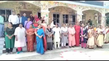 दरभंगा: डीएम कार्यालय से डीएम ने हरी झंडी दिखाकर समाज कल्याण विभाग के पोषण पखवारा सप्ताह रथ को किया रवाना