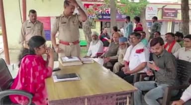 डिबाई: नवरात्र के मद्देनजर डिबाई कोतवाली में शांति समिति की हुई बैठक, एसडीएम रही मौजूद