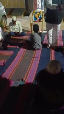 ग्वालियर विधानसभा में बाबा साहब के जन्मोत्सव पर घर घर बनाने के संकल्प को लेकर वार्ड नंबर 17 में मनाया गया जिसमें जातिगत जनगणना एवं दलित पिछड़े वंचितों की हक अधिकार एवं जन जागृति के बारे में सम्बोधित किया ।
#ओबीसी_महासभा